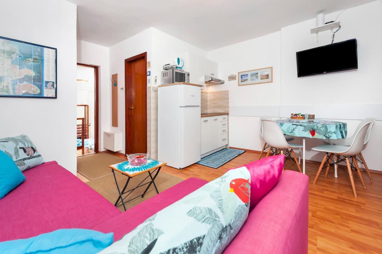 Apartments Aja And Stefy Ровин Екстериор снимка