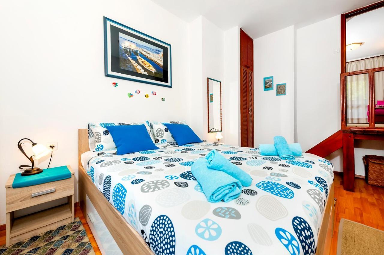 Apartments Aja And Stefy Ровин Екстериор снимка